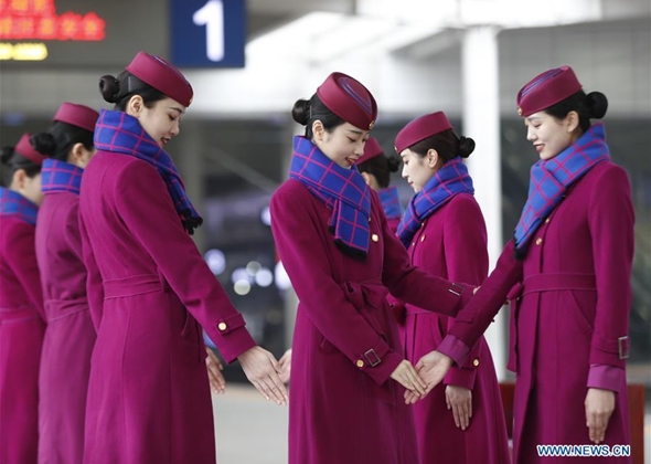 Stewardesses Ready for Upcoming Spring Festival Travel Rush 